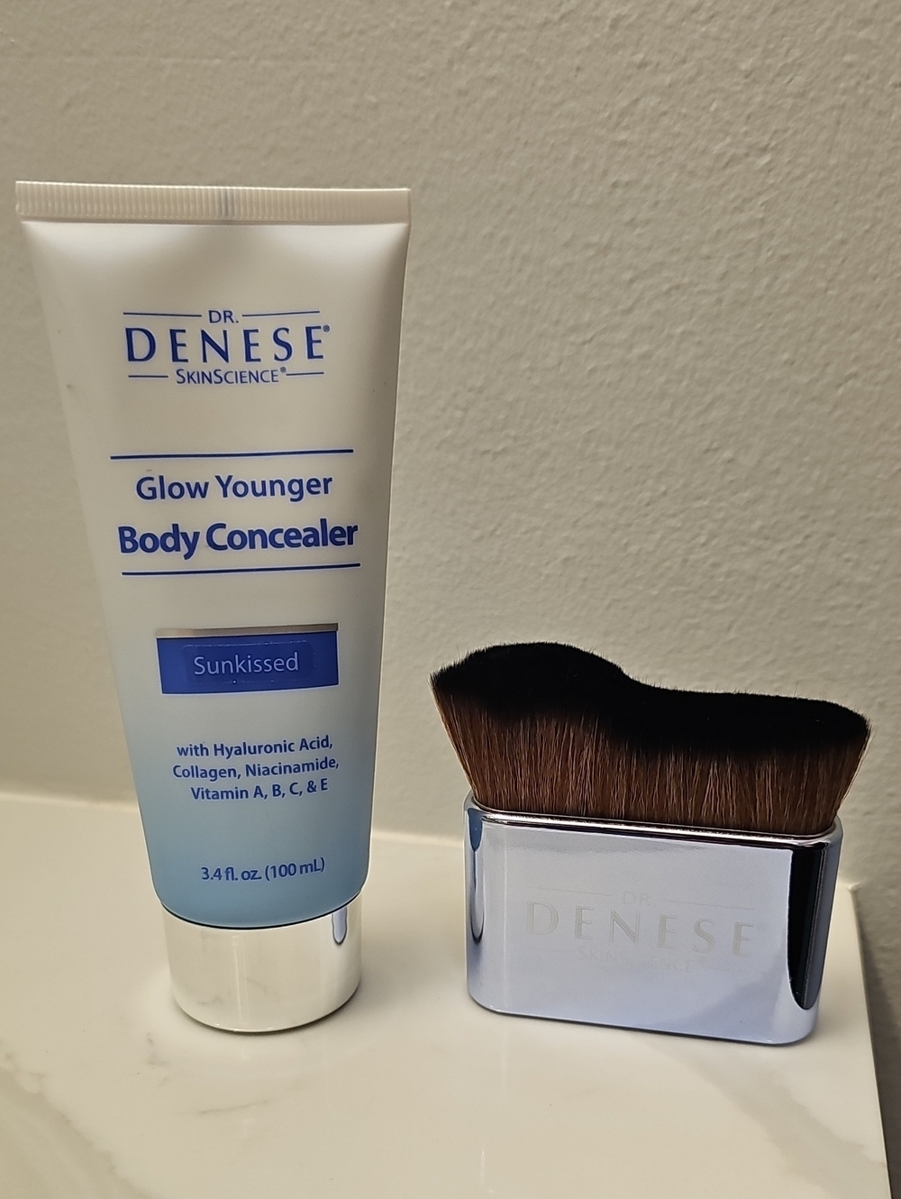Dr Denese Glow Younger Body Concealer 3.4 Oz With Brush. New & Sealed.
